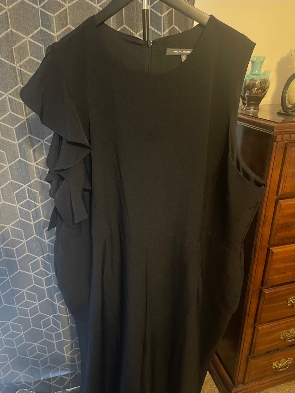 julia jordan Black Sleeveless Dressy jumpsuit with long wide pant legs